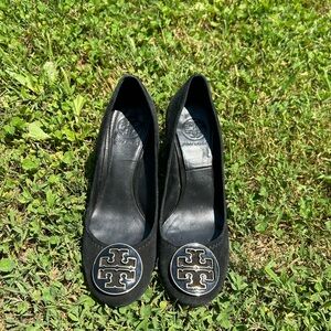 Tory Burch black suede‎ heels 7M